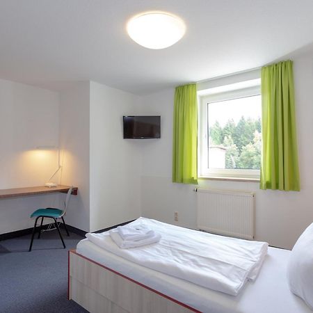 Sportpark Rabenberg Hotel Брайтенбрун Екстериор снимка