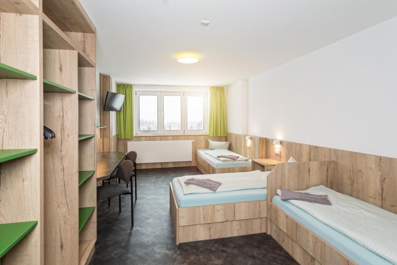 Sportpark Rabenberg Hotel Брайтенбрун Екстериор снимка