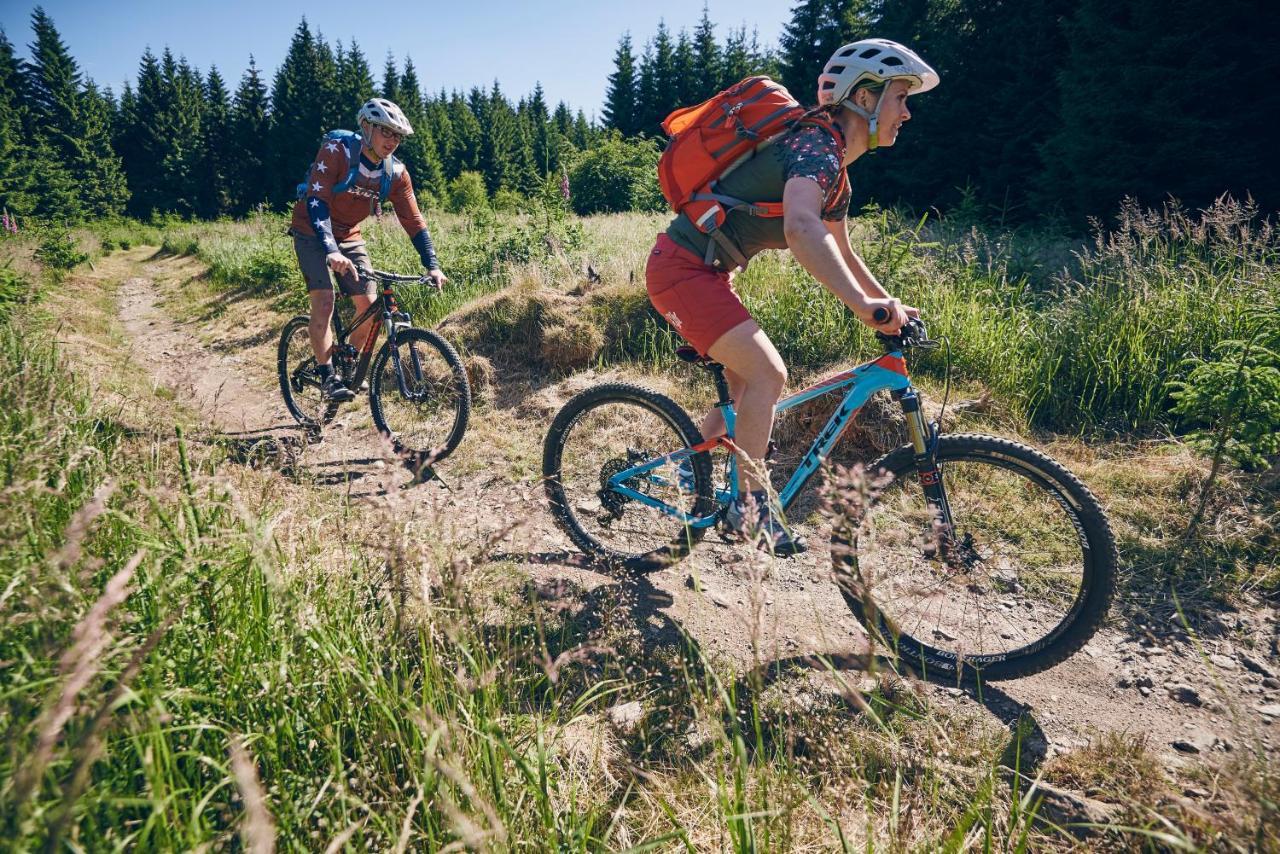 Sportpark Rabenberg Hotel Брайтенбрун Екстериор снимка