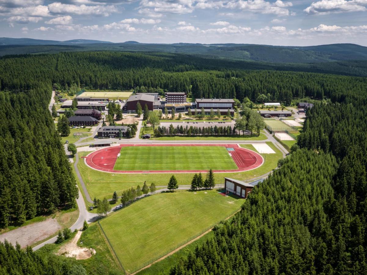 Sportpark Rabenberg Hotel Брайтенбрун Екстериор снимка