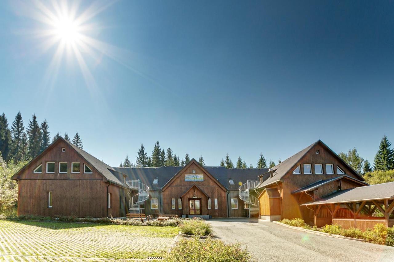 Sportpark Rabenberg Hotel Брайтенбрун Екстериор снимка