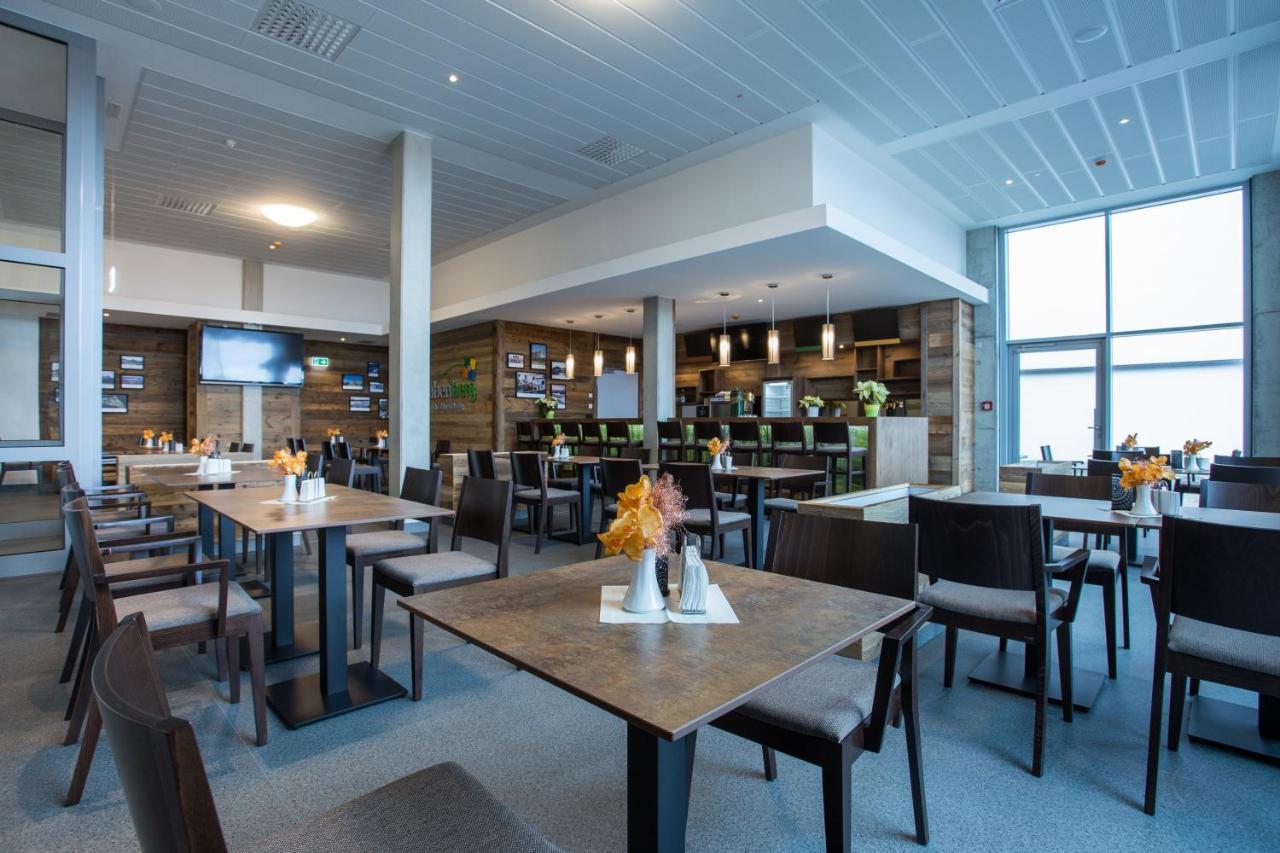 Sportpark Rabenberg Hotel Брайтенбрун Екстериор снимка