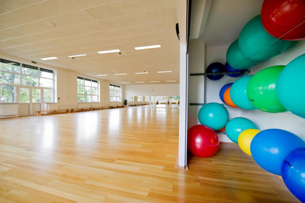 Sportpark Rabenberg Hotel Брайтенбрун Екстериор снимка