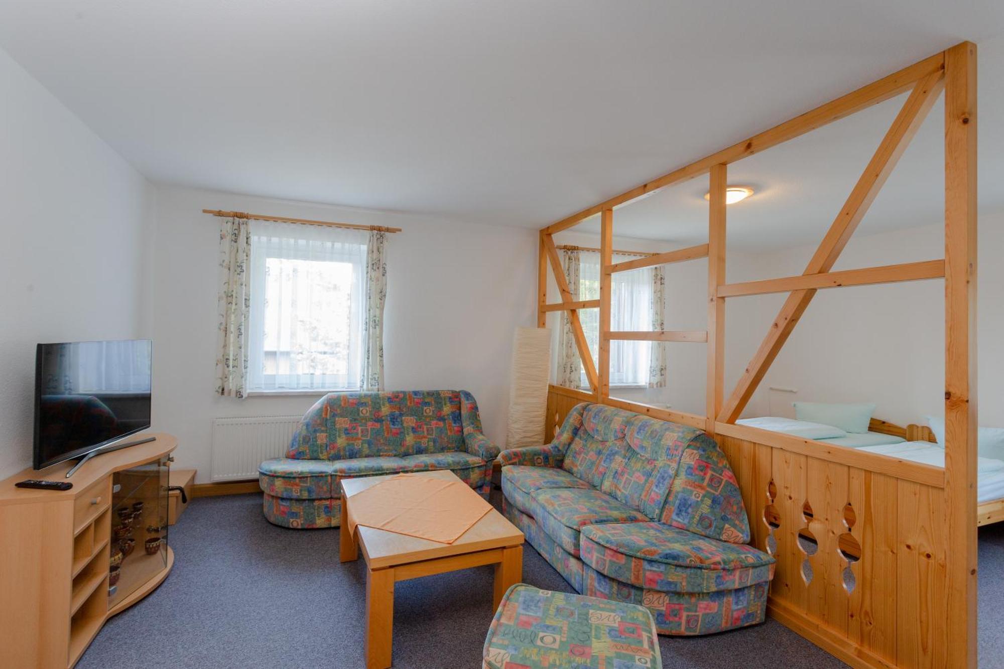 Sportpark Rabenberg Hotel Брайтенбрун Екстериор снимка