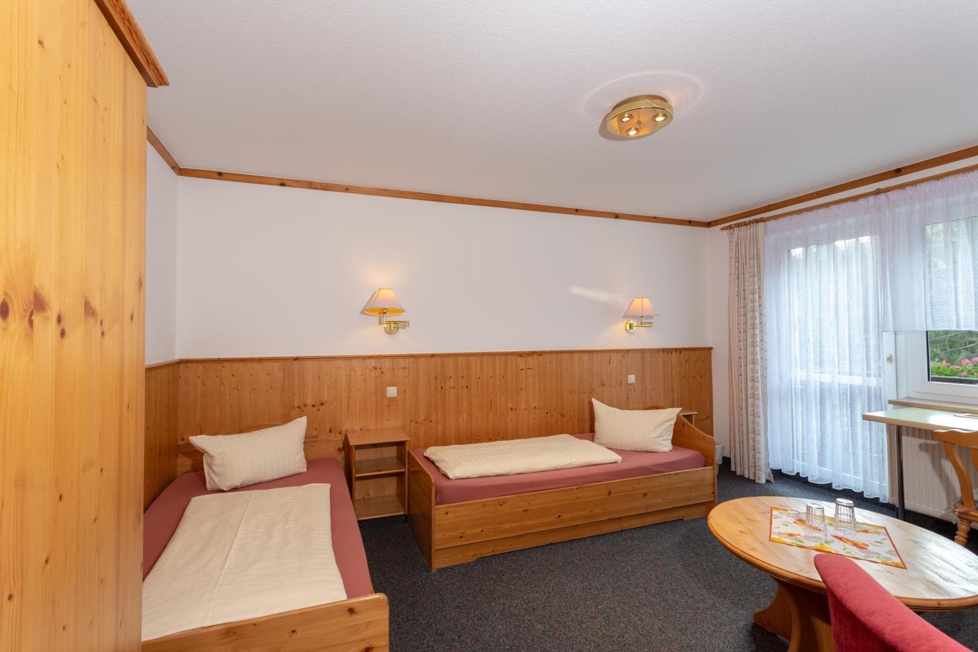 Sportpark Rabenberg Hotel Брайтенбрун Екстериор снимка