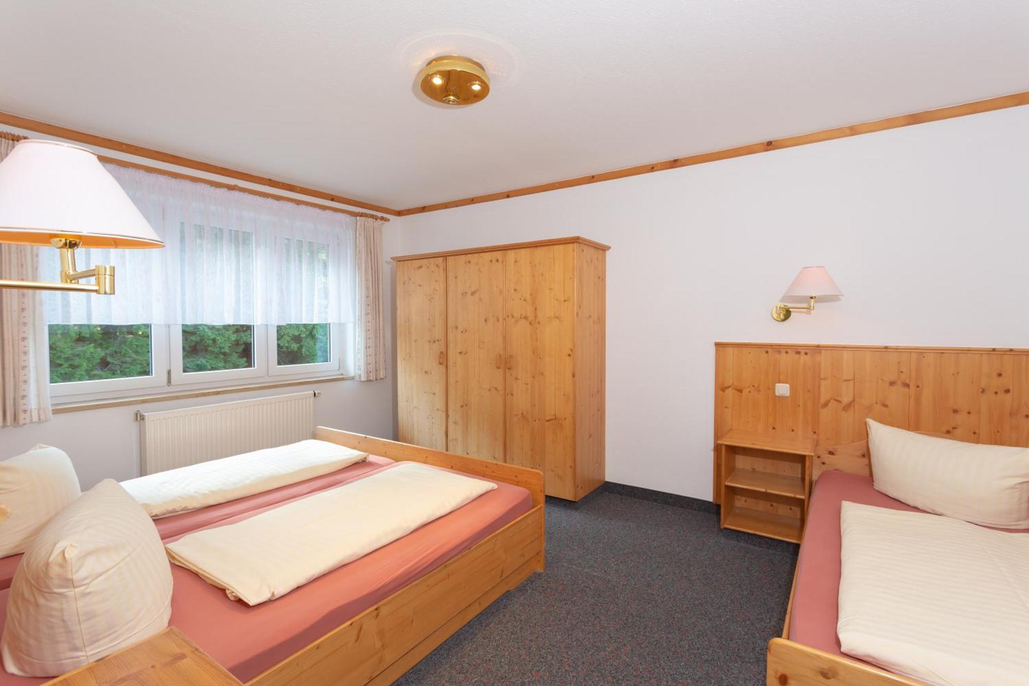 Sportpark Rabenberg Hotel Брайтенбрун Екстериор снимка